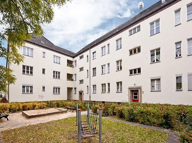 gut geschnittene 2,5-Zimmer-Wohnung mitten in Borsigwalde — photo 1